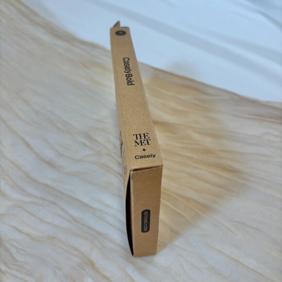 Casely Bold X The Met Limited Series Case iPhone 11 MagSafe NIP - Picture 5 of 8